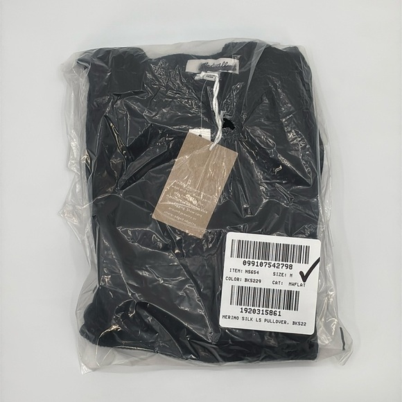 Madewell Merino Wool-Silk Blend Scoopneck Sweater in Black size M NWT NS654 - Picture 13 of 14